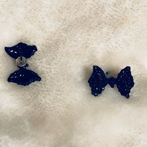 Black bow earrings